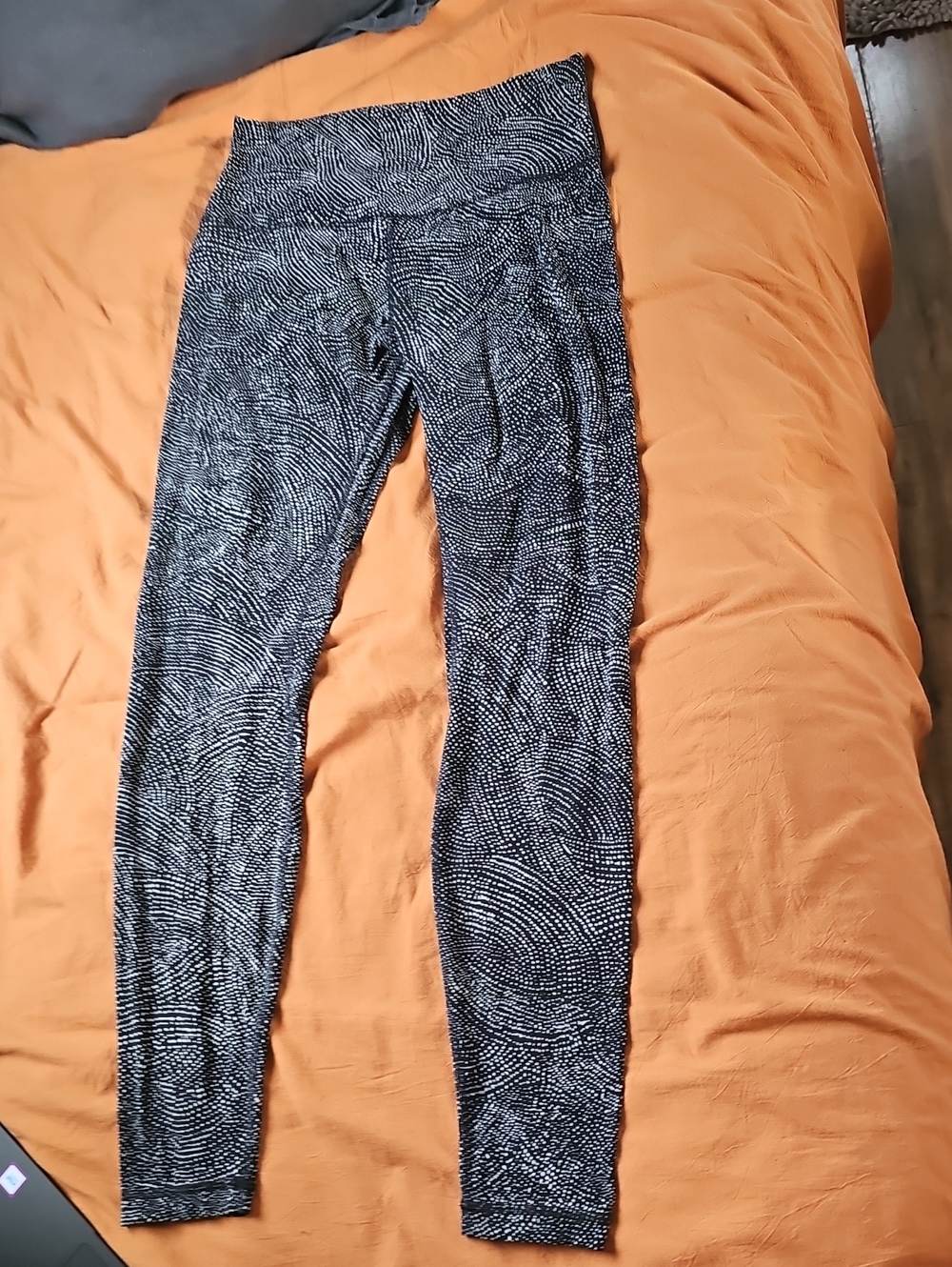 High-Rise Black & White Lululemon Align Leggings Size 8, 28" Inseam